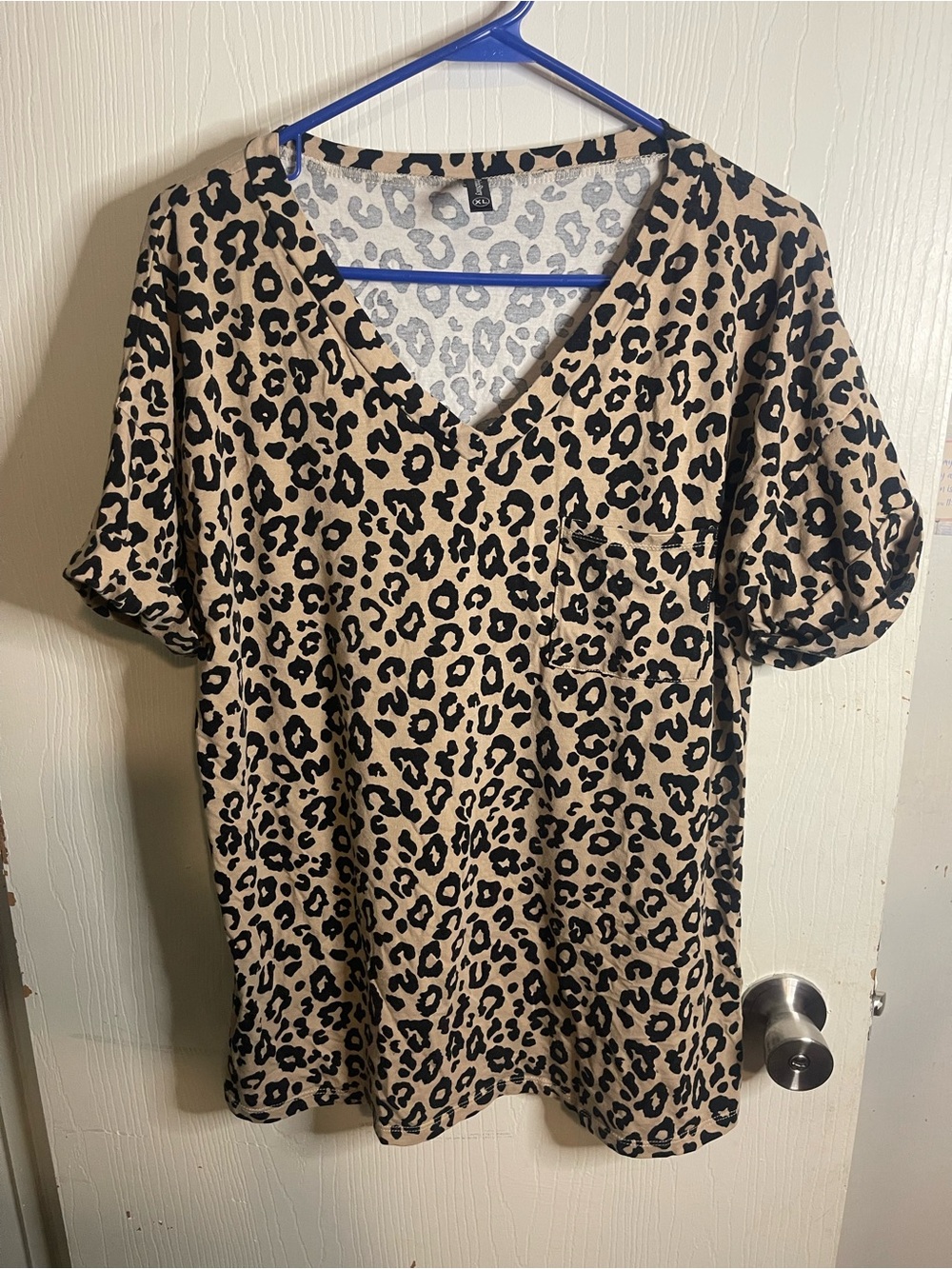 Women's Leopard Print V-Neck Short Sleeve Top - Beige/Black